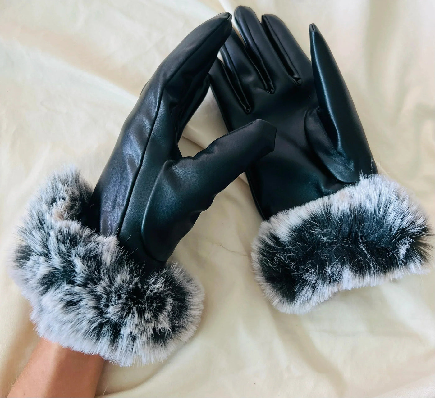Lotte | Leather Winter Gloves with Faux Rabbit Fur Edge 8