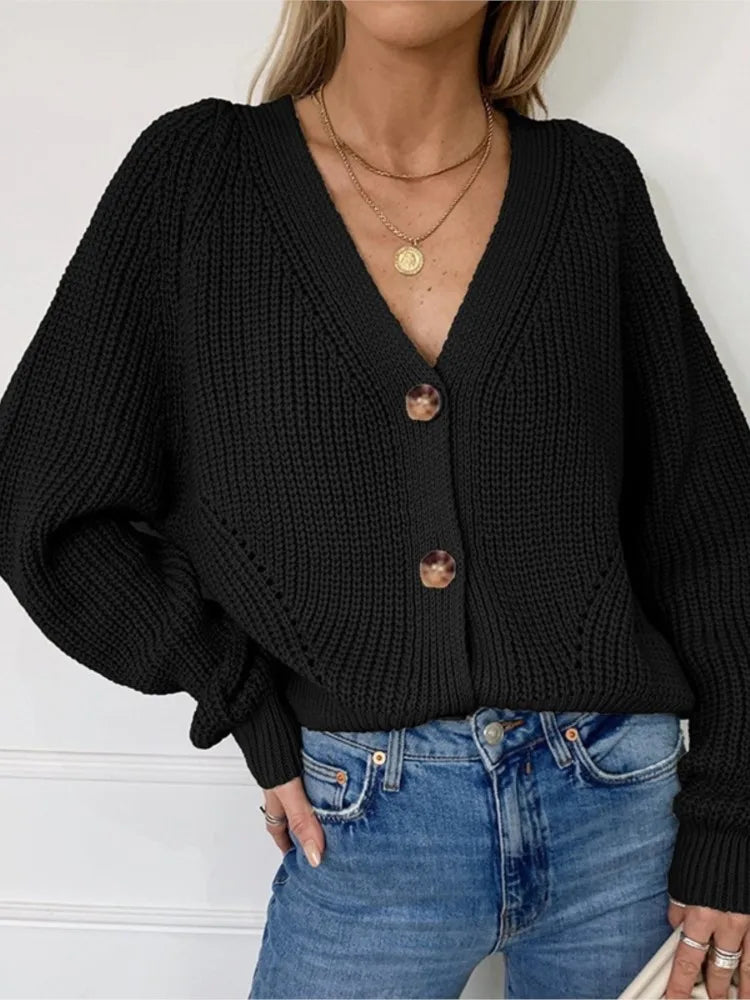 Winona | Women's Oversized Chunky Knit Cardigan with V-Neck and Statement Buttons 3